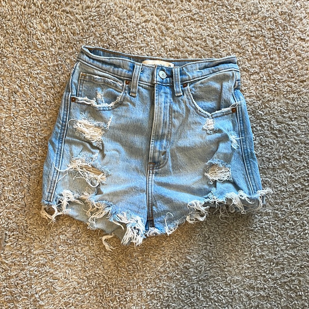 Abercrombie Ultra High Rise Mom Short Sz 25